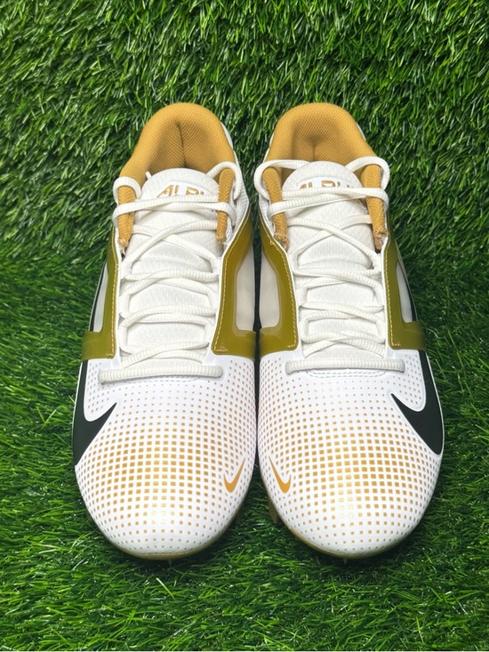 Size 10.5 -  Mens Nike Alpha Menace 4 Pro Football Cleats White Gold FD7037-105 main image 4